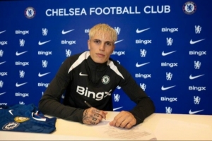 斯科爾斯：加納喬不會(huì)破壞藍(lán)軍隊(duì)內(nèi)氛圍，雖然我希望他能！