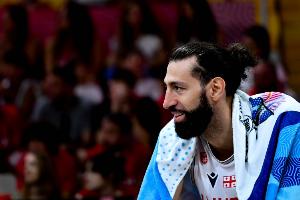 三分神準(zhǔn)！申格利亞14中10&三分5中5砍全場(chǎng)最高27分 正負(fù)值+33